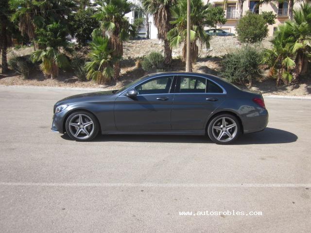 Coche MERCEDES-BENZ